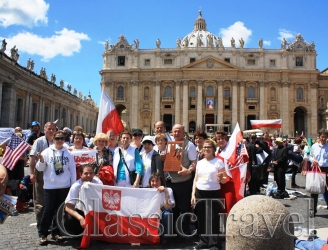 Classic Travel - News - Classic Travel Pilgrimage to St. Peter's Square